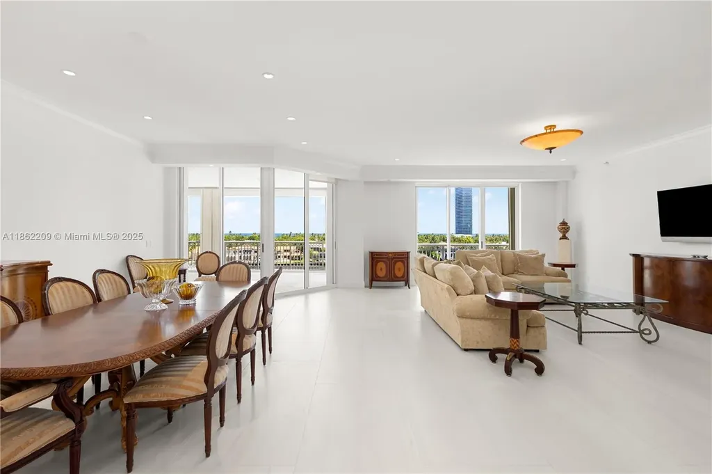 19925 NE 39th Place Aventura FL 33180