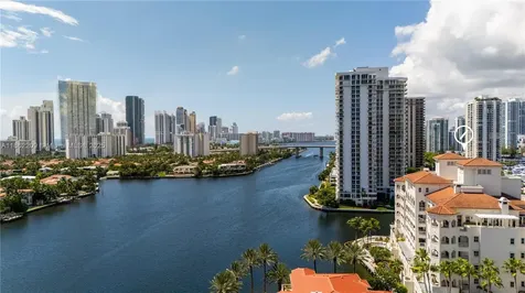 19925 NE 39th Place Aventura FL 33180