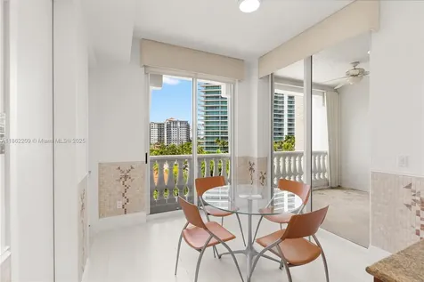 19925 NE 39th Place Aventura FL 33180