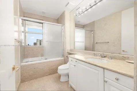 19925 NE 39th Place Aventura FL 33180