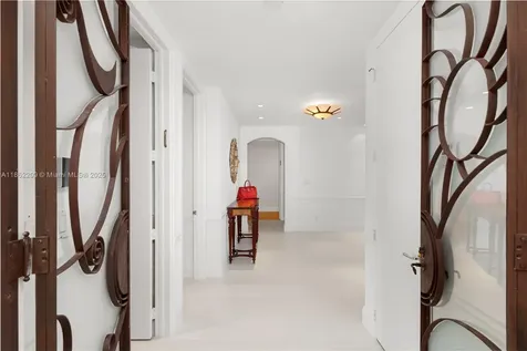 19925 NE 39th Place Aventura FL 33180