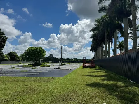 30-68-21-000-3050 0 Homestead FL 33031
