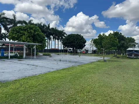 30-68-21-000-3050 0 Homestead FL 33031