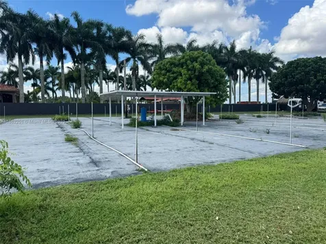 30-68-21-000-3050 0 Homestead FL 33031