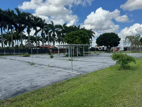 30-68-21-000-3050 0 Homestead FL 33031