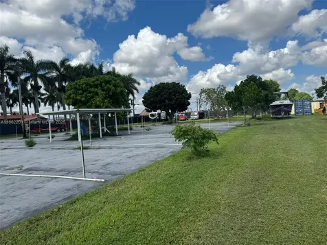 30-68-21-000-3050 0 Homestead FL 33031
