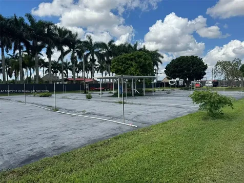 30-68-21-000-3050 0 Homestead FL 33031