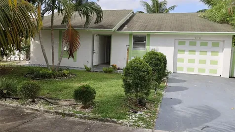 4641 NE 1st Avenue Deerfield Beach FL 33064