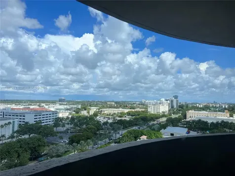 19501 W Country Club Drive Aventura FL 33180