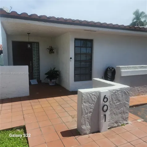 601 SW 94th Court Miami FL 33174