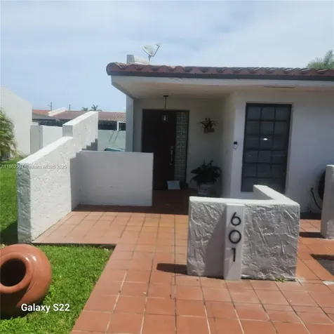 601 SW 94th Court Miami FL 33174