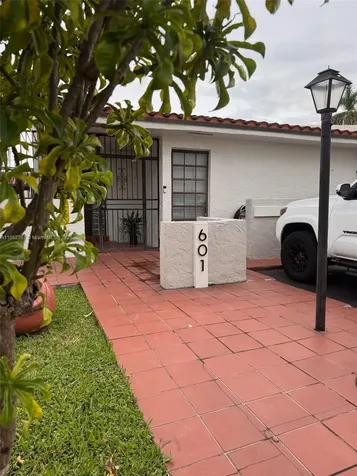 601 SW 94th Court Miami FL 33174