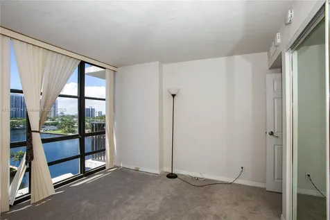 2017 S Ocean Drive Hallandale Beach FL 33009