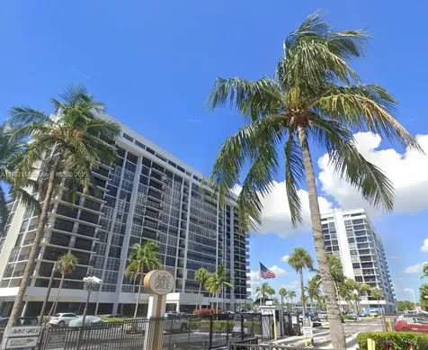 2017 S Ocean Drive Hallandale Beach FL 33009