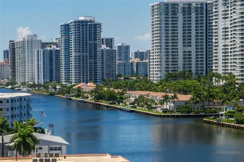 2017 S Ocean Drive Hallandale Beach FL 33009