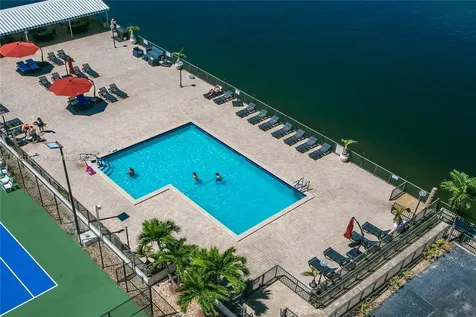 2017 S Ocean Drive Hallandale Beach FL 33009