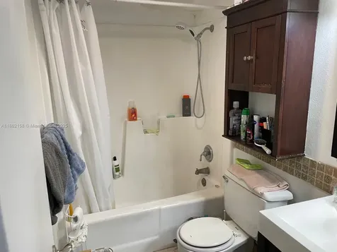 5162 NE 6th Avenue Oakland Park FL 33334