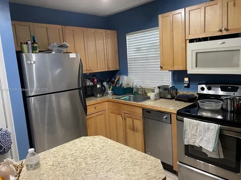 5162 NE 6th Avenue Oakland Park FL 33334