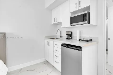 17375 Collins Avenue Sunny Isles Beach FL 33160