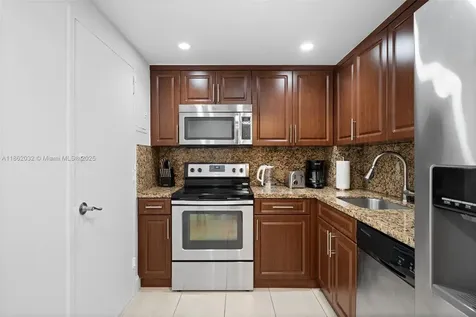 401 Golden Isles Drive Hallandale Beach FL 3010