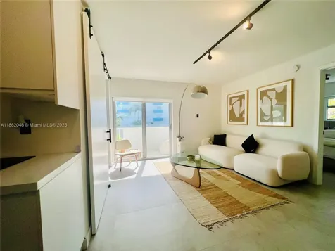 240 Collins Avenue Miami Beach FL 33139