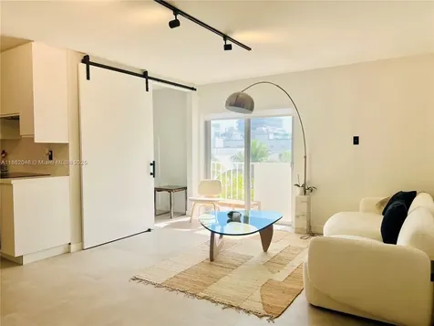 240 Collins Avenue Miami Beach FL 33139