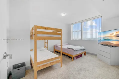 2681 N Flamingo Road Sunrise FL 33323
