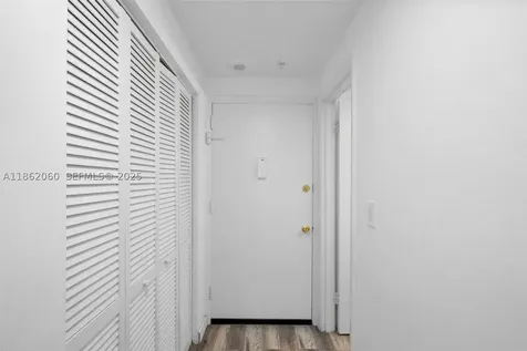 400 Kings Point Drive Sunny Isles Beach FL 33160