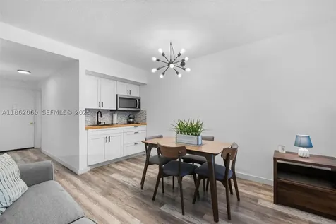 400 Kings Point Drive Sunny Isles Beach FL 33160
