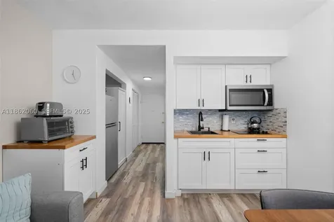 400 Kings Point Drive Sunny Isles Beach FL 33160