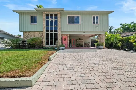 735 NW 35th Street Oakland Park FL 33309