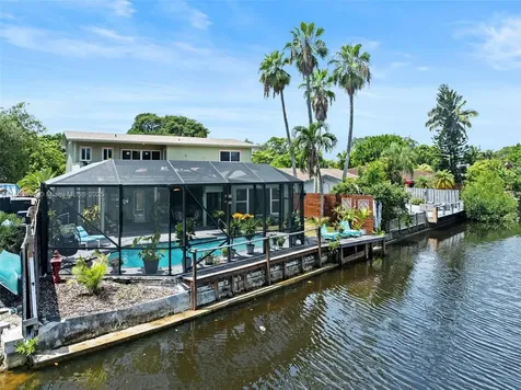 735 NW 35th Street Oakland Park FL 33309