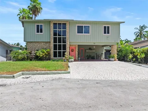 735 NW 35th Street Oakland Park FL 33309