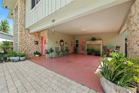735 NW 35th Street Oakland Park FL 33309