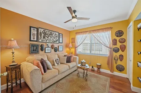 735 NW 35th Street Oakland Park FL 33309