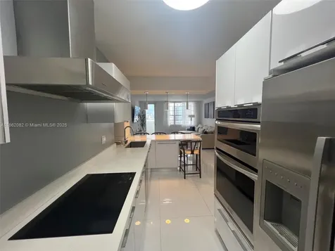 100 Lincoln Road Miami Beach FL 33139
