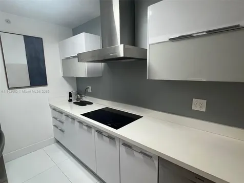 100 Lincoln Road Miami Beach FL 33139