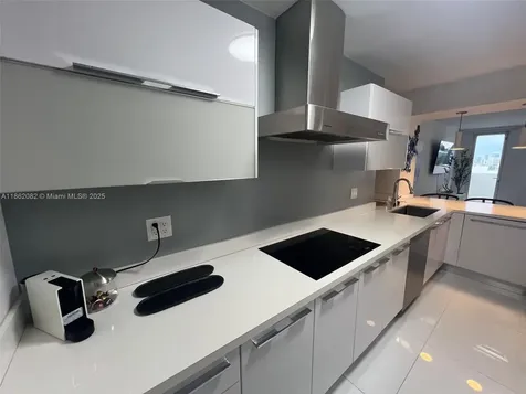 100 Lincoln Road Miami Beach FL 33139