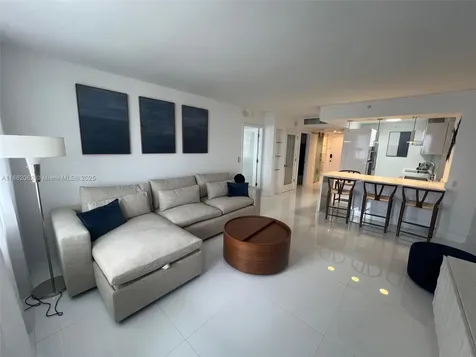 100 Lincoln Road Miami Beach FL 33139