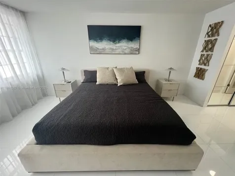 100 Lincoln Road Miami Beach FL 33139
