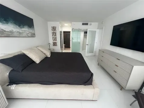 100 Lincoln Road Miami Beach FL 33139