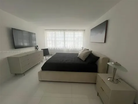 100 Lincoln Road Miami Beach FL 33139