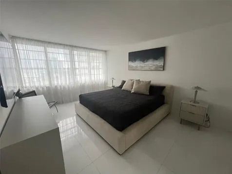 100 Lincoln Road Miami Beach FL 33139