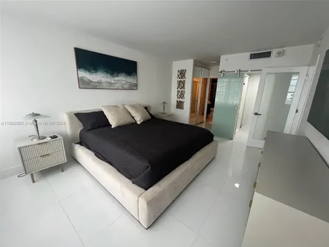 100 Lincoln Road Miami Beach FL 33139