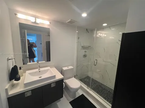 100 Lincoln Road Miami Beach FL 33139