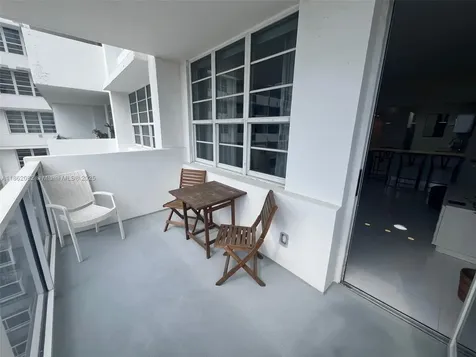 100 Lincoln Road Miami Beach FL 33139