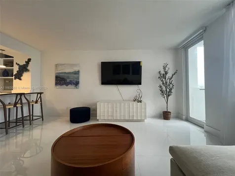 100 Lincoln Road Miami Beach FL 33139