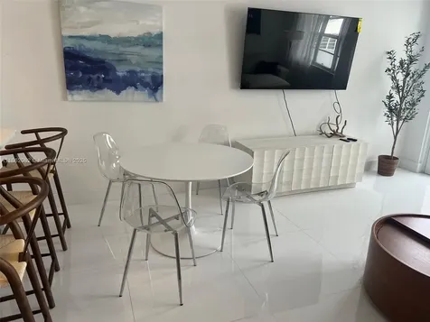 100 Lincoln Road Miami Beach FL 33139