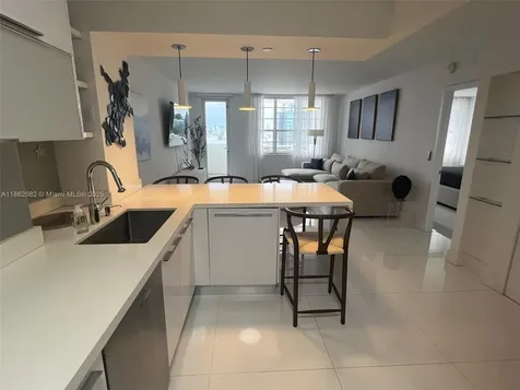 100 Lincoln Road Miami Beach FL 33139