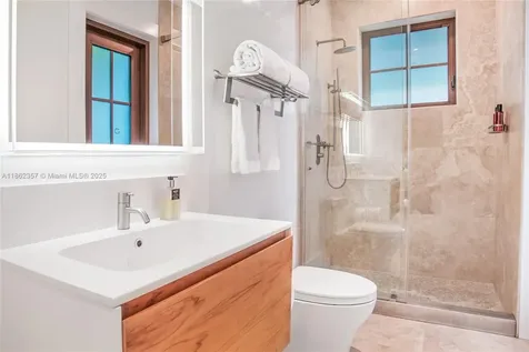 365 Gulf Road Key Biscayne FL 33149